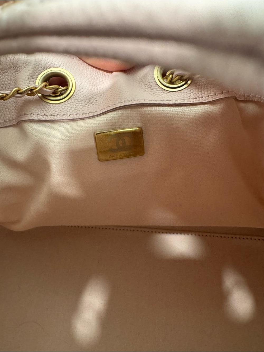 🤩 CHANEL 25 Small Pink Quilted Drawstring hobo Bag with Gold Chain 🤩 - Picture 7 of 9